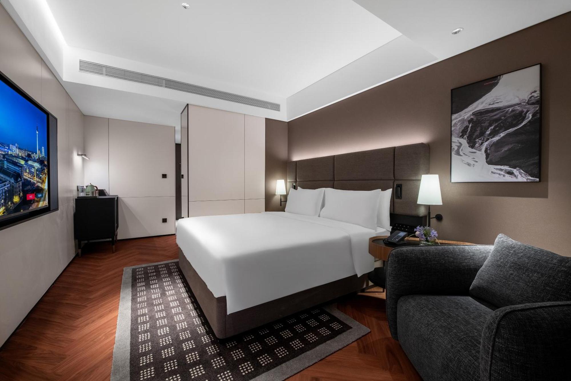 Hotel Intercity Hongqiao Necc